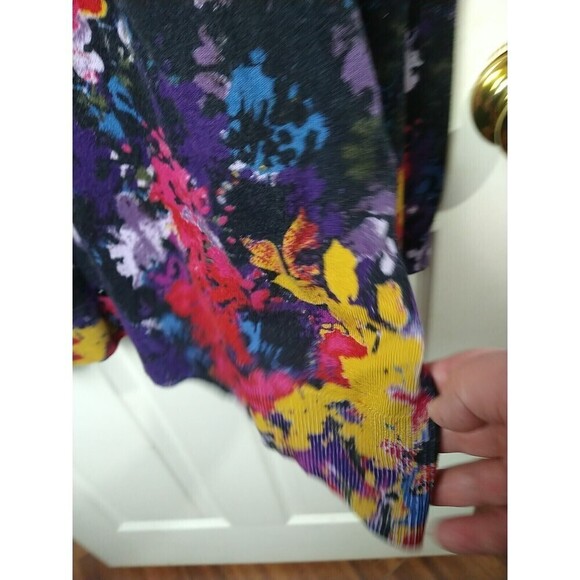 89th + Madison Women's Long Sleeve Black Color Art Button Cardigan. Size 1X - Picture 5 of 11